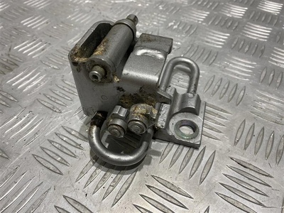 4L0833412A Петля двери Audi Q7 2010