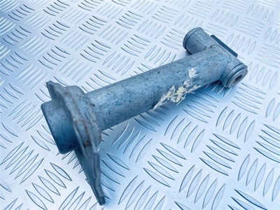 4B0807134B Кронштейн переднего бампера Audi A6 C5 2000