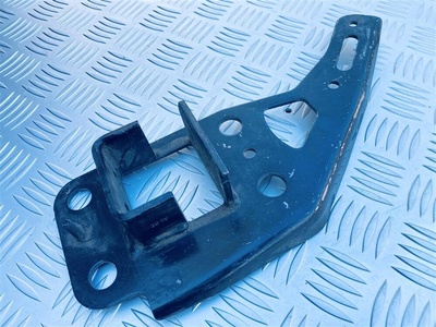 4F0805500B Кронштейн переднего бампера Audi A6 C6 2009
