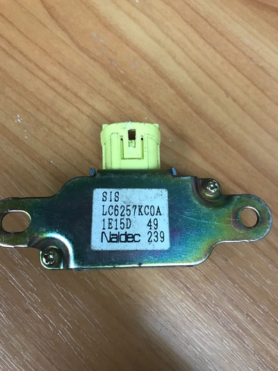LC6257KC0A Датчик SRS Mazda MPV