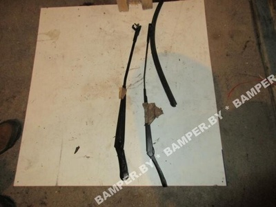 1T0955409A Щеткодержатель (поводок стеклоочистителя, дворник) Volkswagen Touran 1 2006
