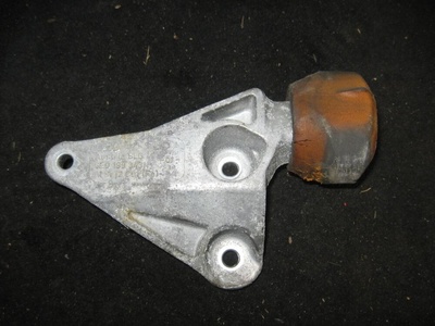 8E0199343N Кронштейн двигателя Audi A4 B7 2006