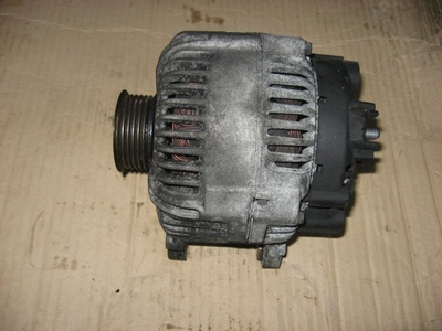 059903016D Генератор Audi A4 B7 2007
