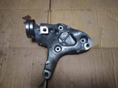 1K0260885B Кронштейн компрессора кондиционера Volkswagen Golf 6 2010 ,03C145299Q
