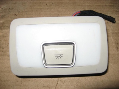 4L0947124A Фонарь салона (плафон) Audi Q7 4L 2007
