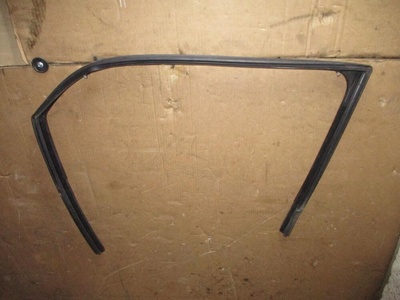 4L0837439B Направляющая стекла Audi Q7 4L 2008 ,4L0837440B