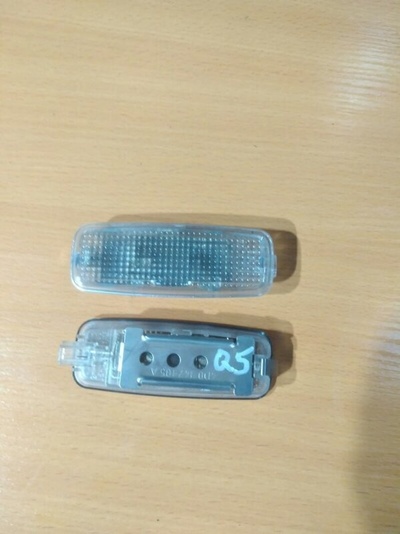 4E0947105C Плафон салонный Audi Q5 8R 2009 , 4E0947105