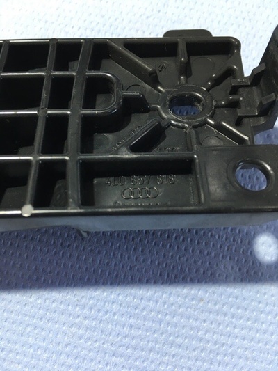 4L0857818 Направляющая ремня безопасности Audi Q7 4L 2006
