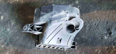 4B0133837E Корпус воздушного фильтра Audi A6 C5(1997-2004) 2000