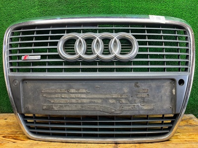 4F0853651 Решетка радиатора Audi A6 C6 (S6,RS6) 2005