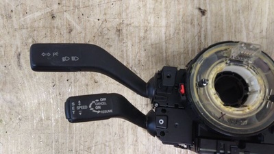 3C0953549A Переключатель подрулевой (стрекоза) VW PASSAT B6 2006 3C5953513C,3C0953653 /