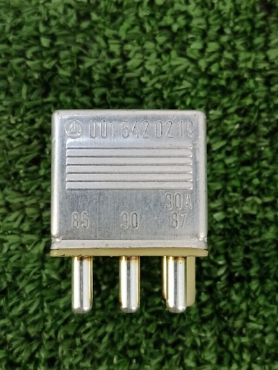 A0015420219 реле Mercedes-Benz C-Class W202 1994