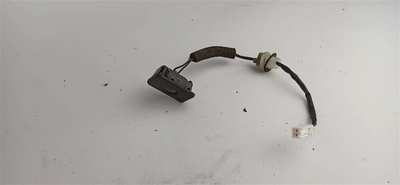 KD45676S0B Кнопка открытия багажника MAZDA CX-5 II (2017—2022) 2018