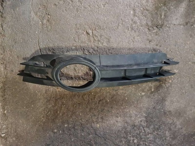 4F0807681A Заглушка (решетка) в бампер передний Audi A6 2007