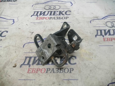 1K0831412M петля двери VW Jetta 2005-2011 2008