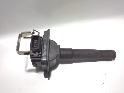 058905105 Катушка зажигания Audi A4 B5 [рестайлинг] (1997-2001) 2000