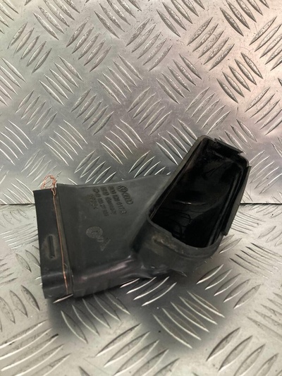 8D0129617B Воздуховод Audi A4 B5 1994-1999 1998