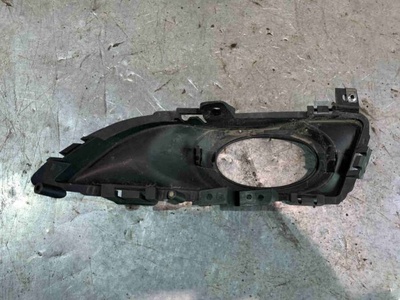 решетка в бампер Mazda 3 BK 2004