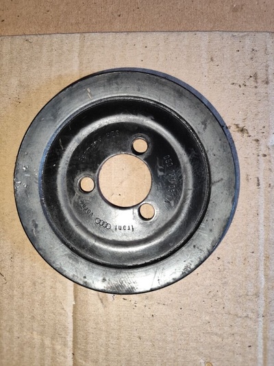 050121031A Шкив помпы Audi A6 C4 (S6,RS6) 1994