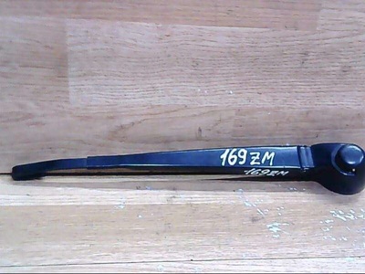 1J6955707A Щеткодержатель задний Volkswagen Golf - 4 поколение (1997-2006) 1999