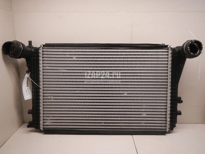 1K0145803T Интеркулер VAG Passat CC (2008 - 2017)