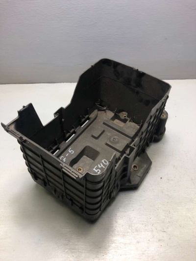 1K0915333 Полка аккумулятора Audi A3 8L 2005