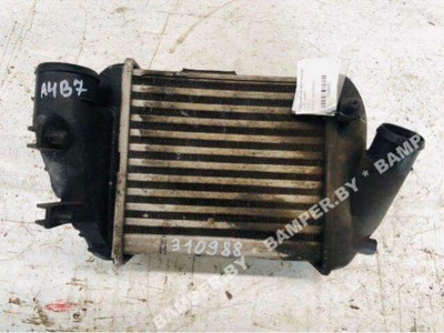 8E0145805 Интеркулер Audi A4 B7 2005