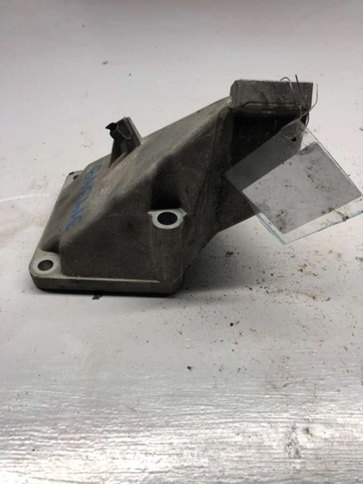 4B0199307F Кронштейн двигателя Audi A6 C5 (S6,RS6) 2003