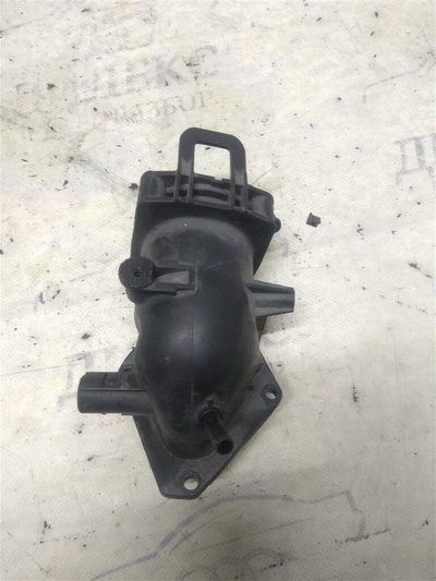03c129721b воздуховод VW Jetta 2005-2011 2008