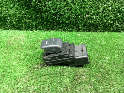 YUD501070PVJ Кнопка стеклоподъемника Rover (02-12) / Discovery 3 (04-09) б/у (арт. )