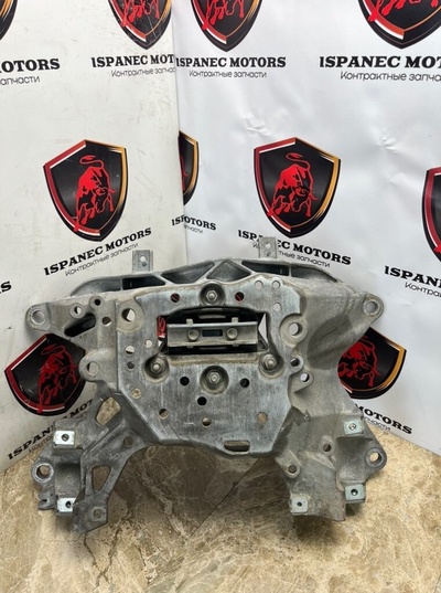 4M0399262C Балка под КПП AUDI RSQ8 4M 2022