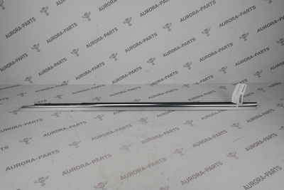 A2057201924 Уплотнитель, бархотка передней двери (хром) LH Mercedes C-Klasse W205 2013