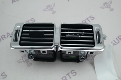 LR038821 Дефлектор обдува задних пассажиров в центральном подлокотнике Land Rover Range Rover 30DDTX L405 2012