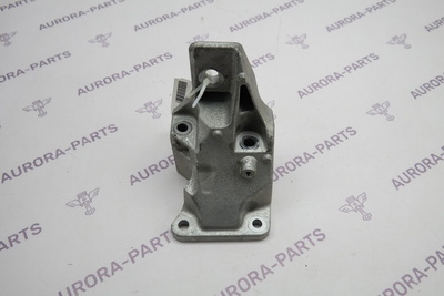 CPLA6037CB Кронштейн крепления двигателя (3.0TD V6) RH Land Rover Range Rover Sport L494 2013