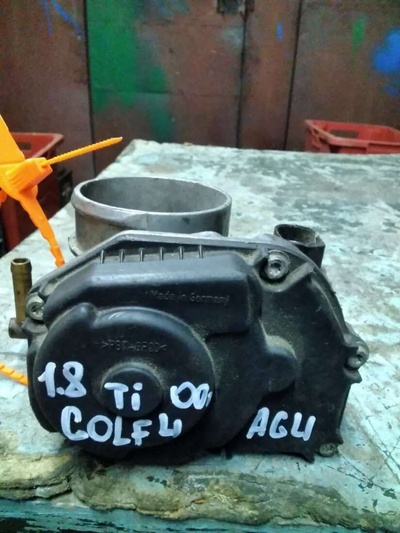 06A133063A Заслонка дроссельная Volkswagen Golf 4 1999