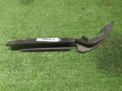 3C0807178 направляющая переднего бампера VW Passat (B6) 2005-2010 2008