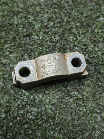 022103453a бугель распредвала Audi Q7 2005>