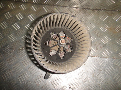 3C1820015N Мотор отопителя Golf 5 (03-09)/Tiguan (07-11)/Passat B6 (05-11)/Leon (05-12) б\у с дефектом (арт. )