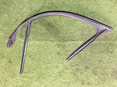 4G0837439 уплотнитель стекла двери Audi A6 C7