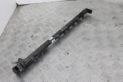 7795514 топливная рампа BMW 3 E90/E91/E92/E93 2007 ,0445216015,1353