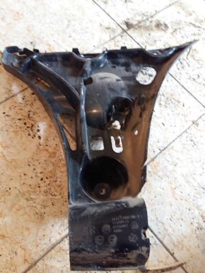 51127060796 Направляющая заднего бампера правая BMW 5-серия E60/E61 2003-2009