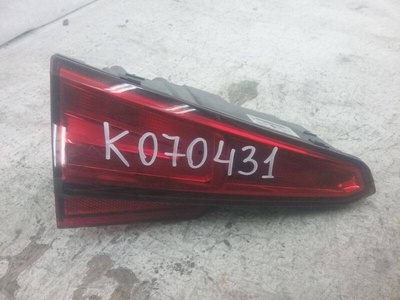 8W5945075 фонарь задний левый внутренний Audi A4 B9 LED