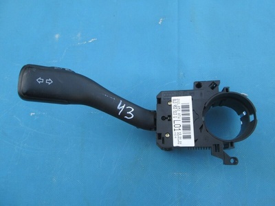 8L0953513G01C Переключатель сигналов поворота подрулевой Fabia 1999-2006 SKODA