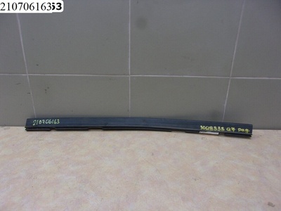 7L0121345 Уплотнитель радиатора Audi Q7 [4L] 2005-2015