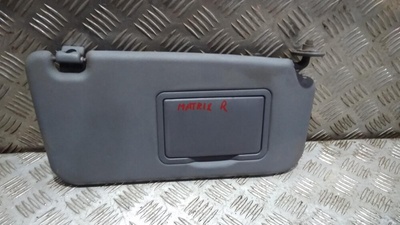 8520217080LT Козырек солнцезащитный Matrix (01-10) R б/у (арт. )