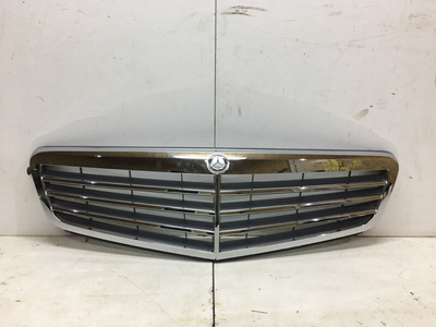 A2048801283 Решетка радиатора Mercedes-Benz C-Class W204 Рестайлинг