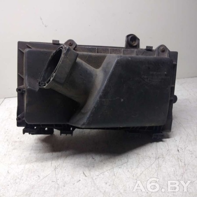 1J0129607D Корпус воздушного фильтра Audi A3 8L (S3,RS3) 2000