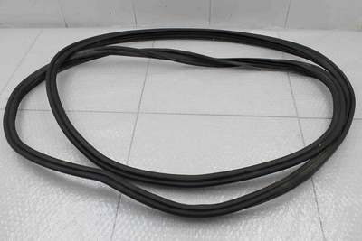 4G8827705A Уплотнитель крышки багажника Audi A7 4G 2010-2014 Уплотнитель
