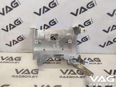 4E0035547G Кронштейн Audi A8 D3 (S8) 2008