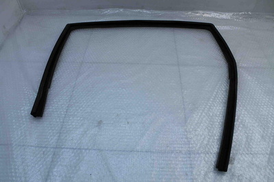 4L0839439B Уплотнитель двери задней левой (по стеклу) Audi Q7 2005-2015